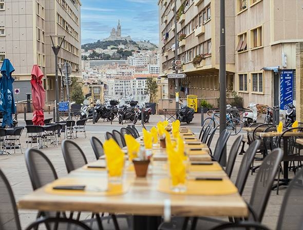 Le Vieux Panier - Pizzeria place de Lenche Marseille - manger a Marseille