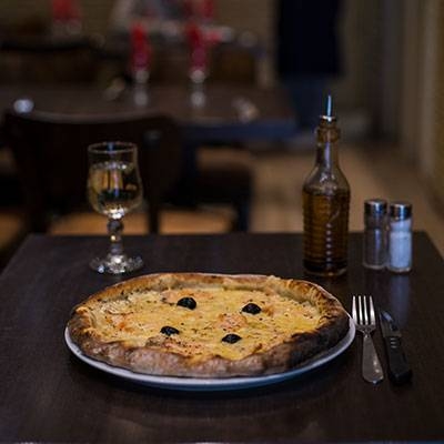 Le Restaurant - Le Vieux Panier - Pizzeria place de Lenche Marseille - meilleur resto Marseille