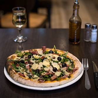 Le Restaurant - Le Vieux Panier - Pizzeria place de Lenche Marseille - Restaurant quartier panier Marseille